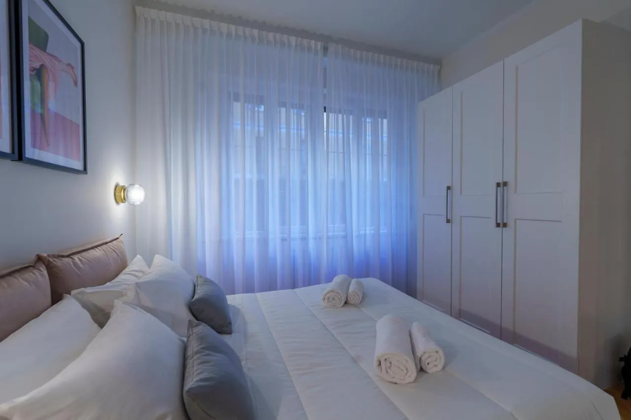 Porta Venezia-Trilocale-Luxury Con Wifi-Neflix Apartamento Milão